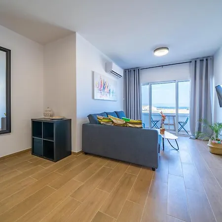 Peaceful Seaview Suite In Larnaca Center * לרנקה