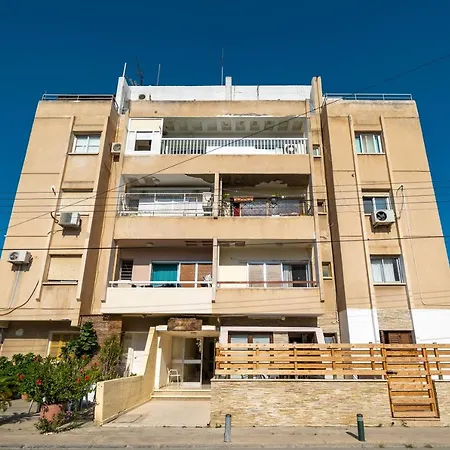 Peaceful Seaview Suite In Larnaca Center Appartement